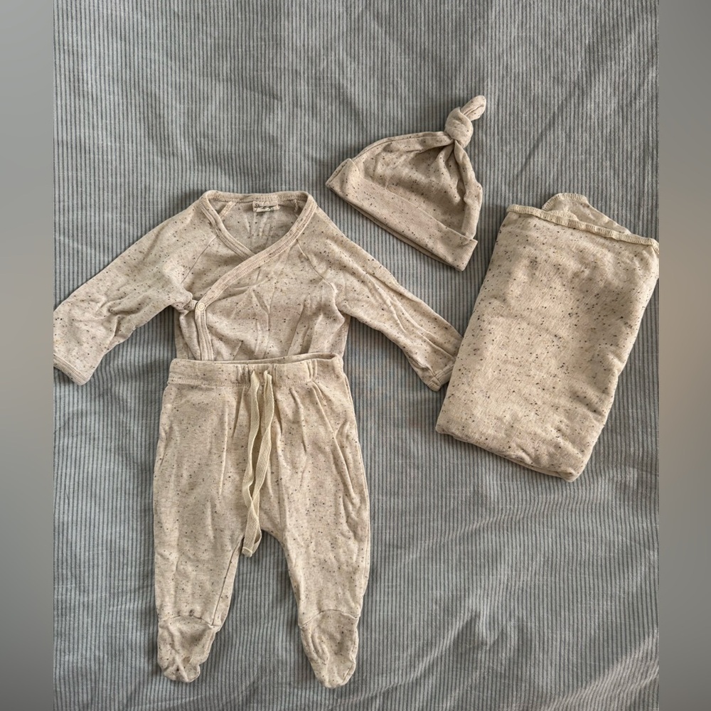 Nature Baby Organic Speckled Cream Baby Outfit Set